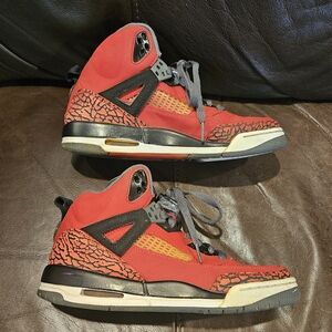 NIKE AIR JORDAN SPIZIKE (GS) GYM RED "TORO" SZ 6Y